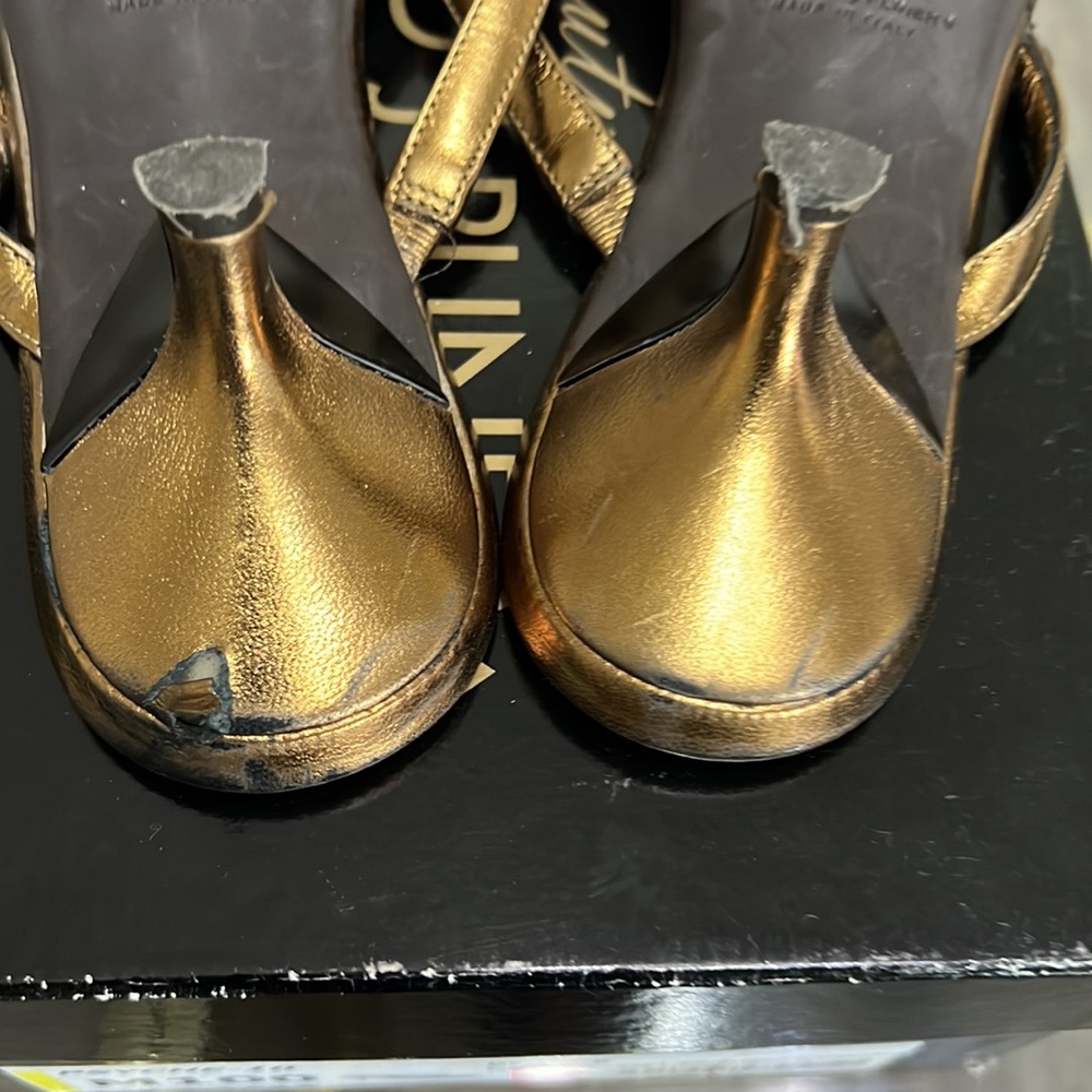 Shoes - Picture 4 of 5